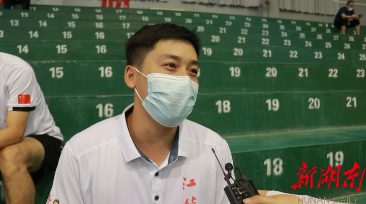 稳扎稳打,力争在比赛中获得优势 稳扎稳打,力争在比赛中获得优势